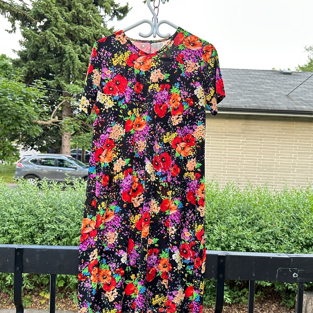 Bold Floral Print Tunic Dress – Vibrant Pink, Lightweight & Comfy